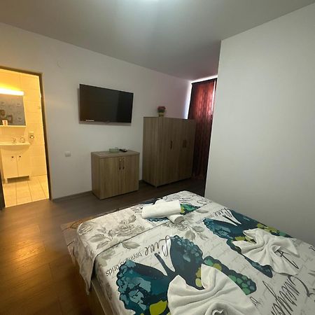 Casa Clau Hotel Orşova Buitenkant foto