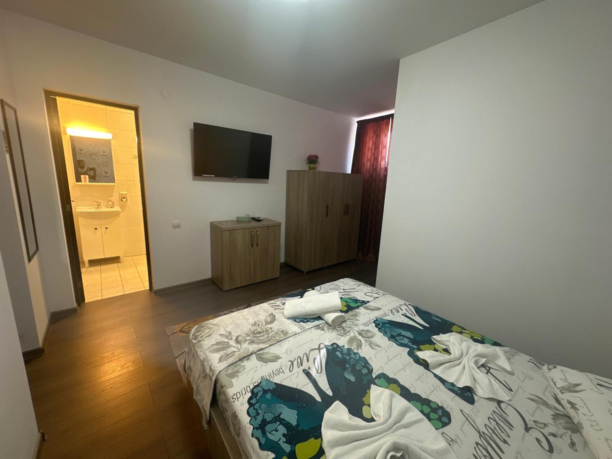 Casa Clau Hotel Orşova Buitenkant foto