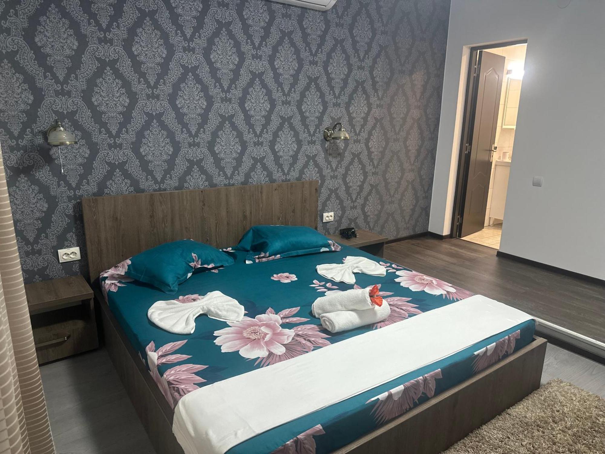 Casa Clau Hotel Orşova Buitenkant foto