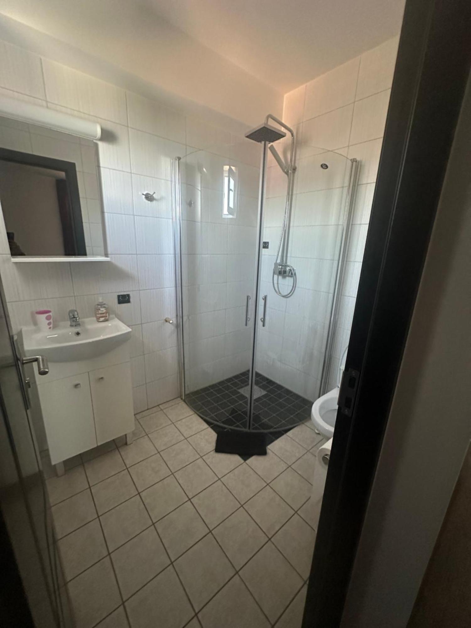 Casa Clau Hotel Orşova Buitenkant foto